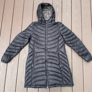 LL Bean Women’s Black 850 Down Hooded Three-Quarter Length Coat